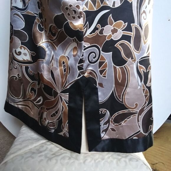 Violet&Claire Satin Floral Tunic Style Blouse Size L - Picture 6 of 10